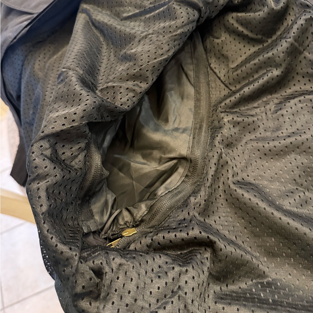 North Face x Canon Hooded Windbreaker - Picture 8 of 9